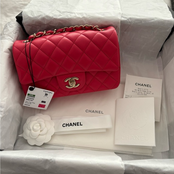 NWT 🖤 CHANEL 24S Red Lambskin Mini Classic Flap Bag - Picture 5 of 16
